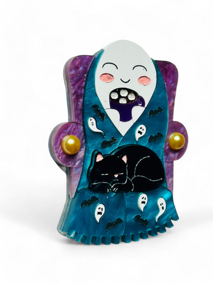Vita da Fantasma - Fantasma Rilassato con Gatto e Tazza Marshmallows