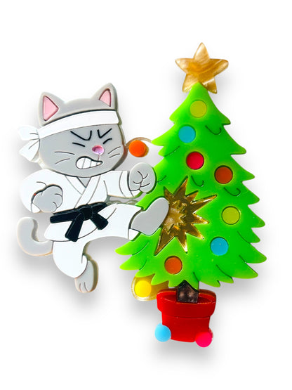 Meowy Christmas - Spilla Gatto Karateka e Albero di Natale