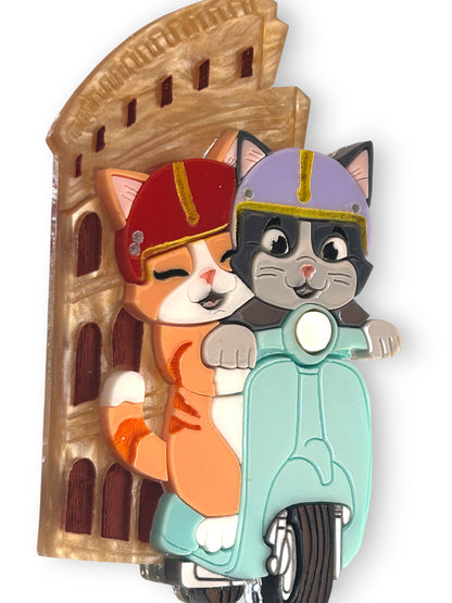 Meowtiful Italy - Gatti su Vespa Colosseo