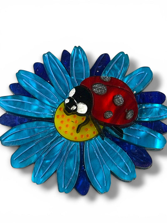 A Quiet Life - Spilla Coccinella su Fiore