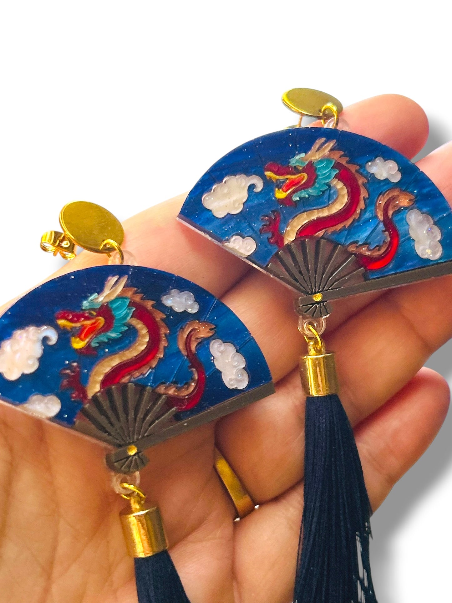 Echo Of The East - Orecchini Pendenti Ventaglio con Dragone