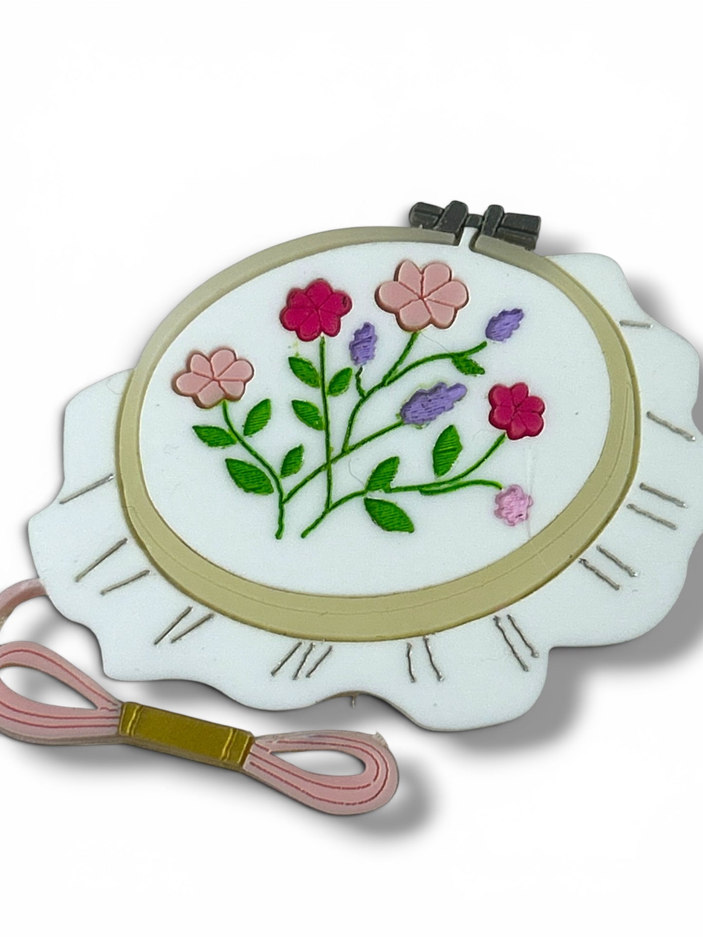 A Quiet Life - Spilla Telaio per Ricamo con Fiori