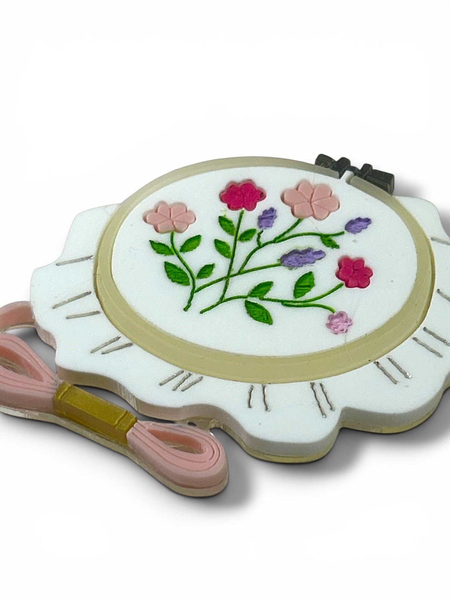 A Quiet Life - Spilla Telaio per Ricamo con Fiori